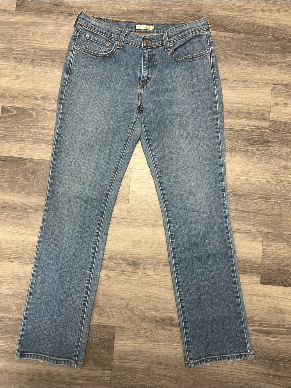 Levi's Women’s Straight-Leg Jeans in Light Blue Wash